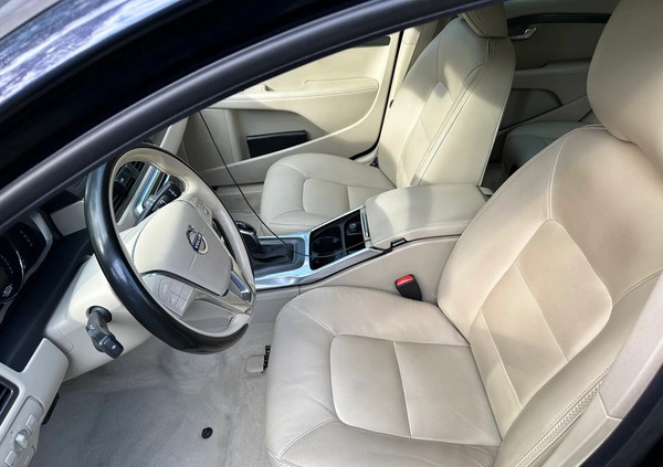 Volvo XC 70 cena 95900 przebieg: 133500, rok produkcji 2016 z Łódź małe 211